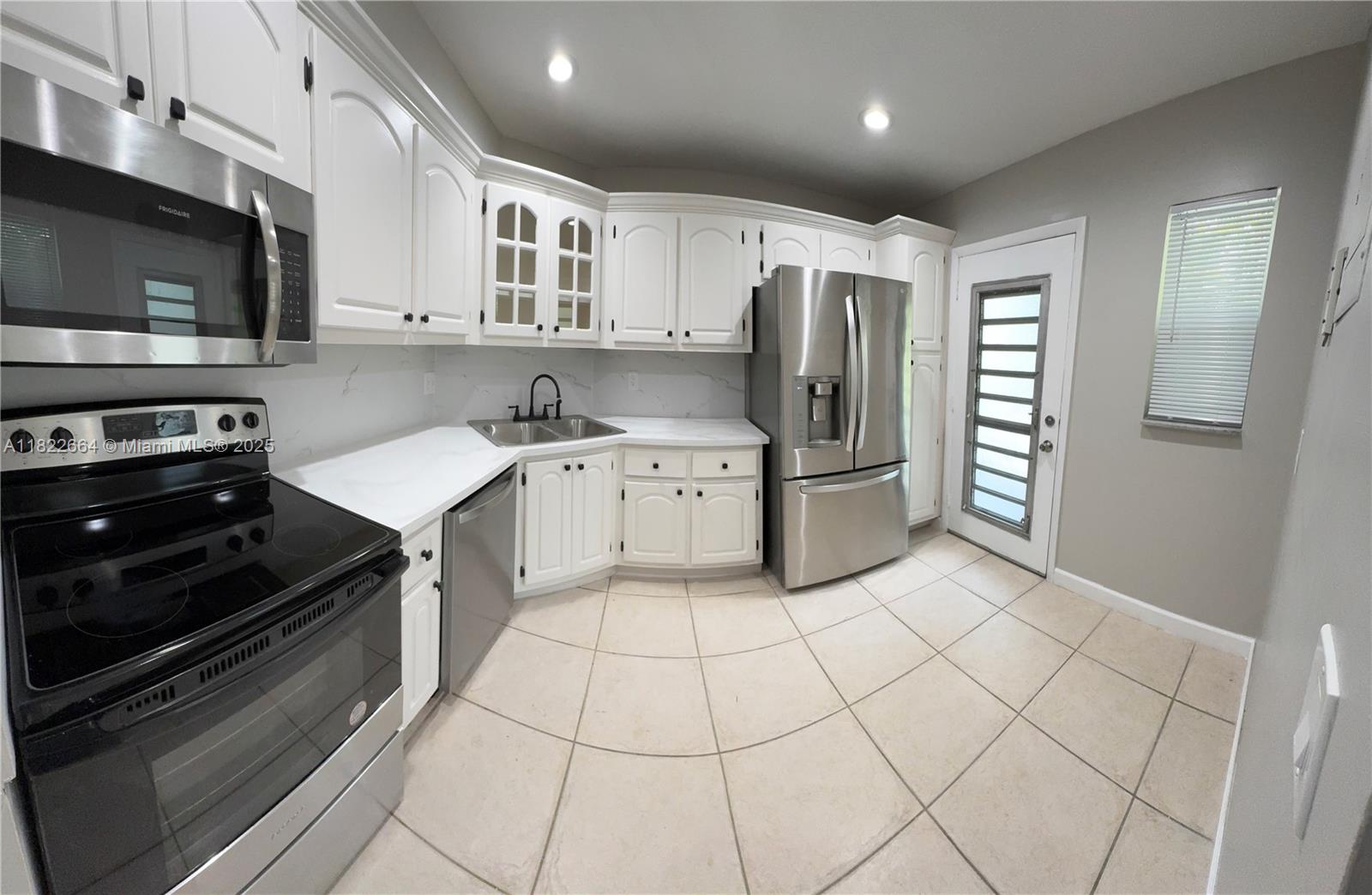 Property photo # 0