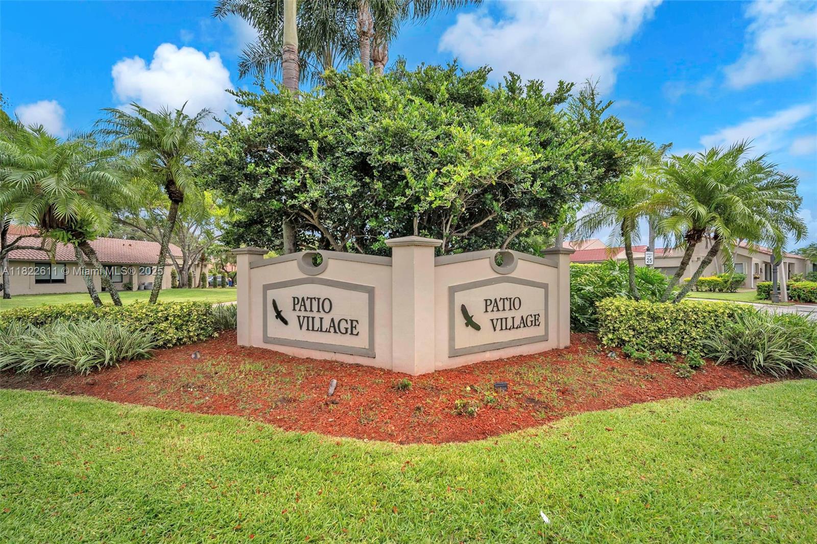 566 Village Lake Drive, Weston, Florida image 1