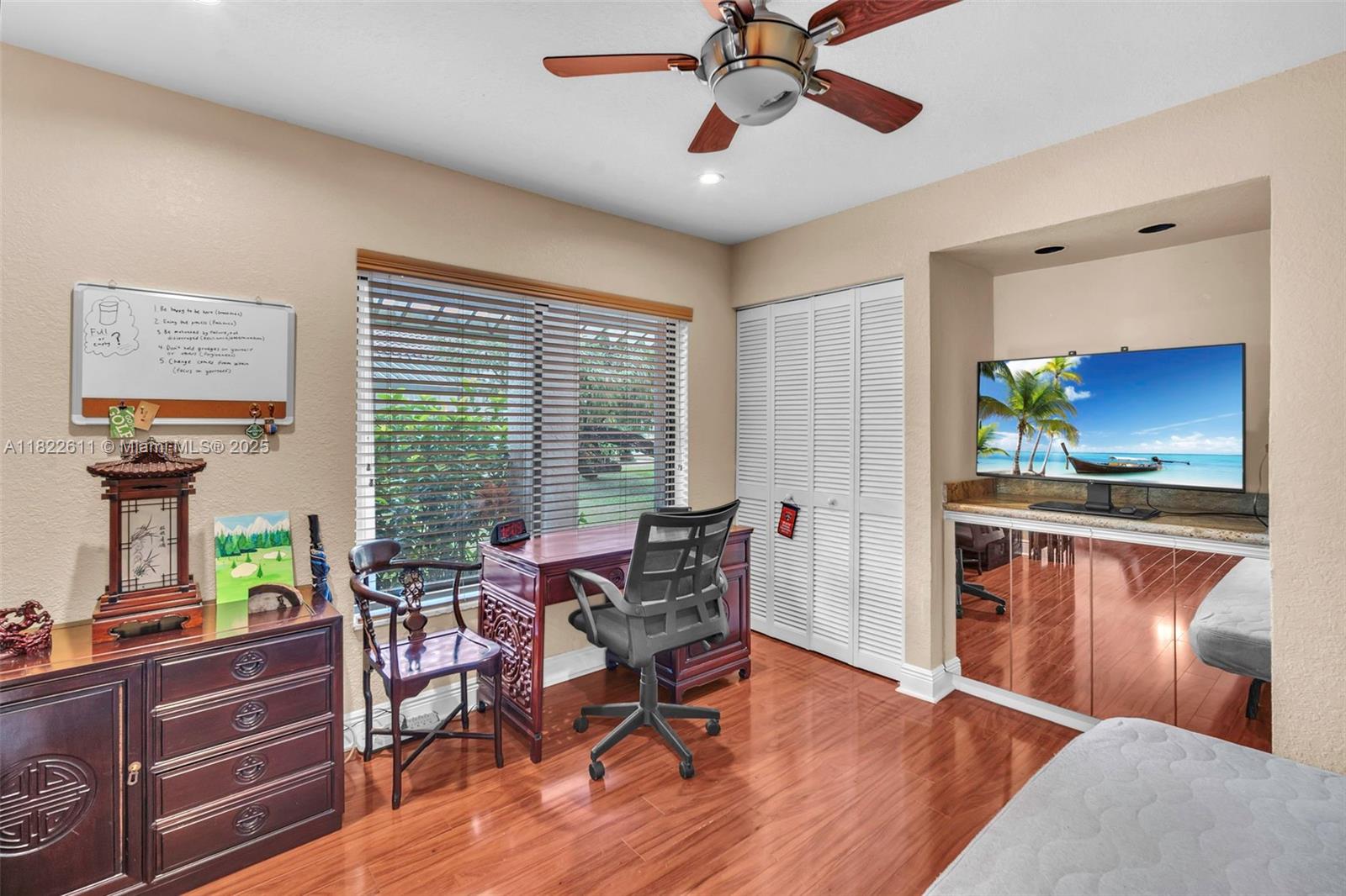566 Village Lake Drive, Weston, Florida image 20