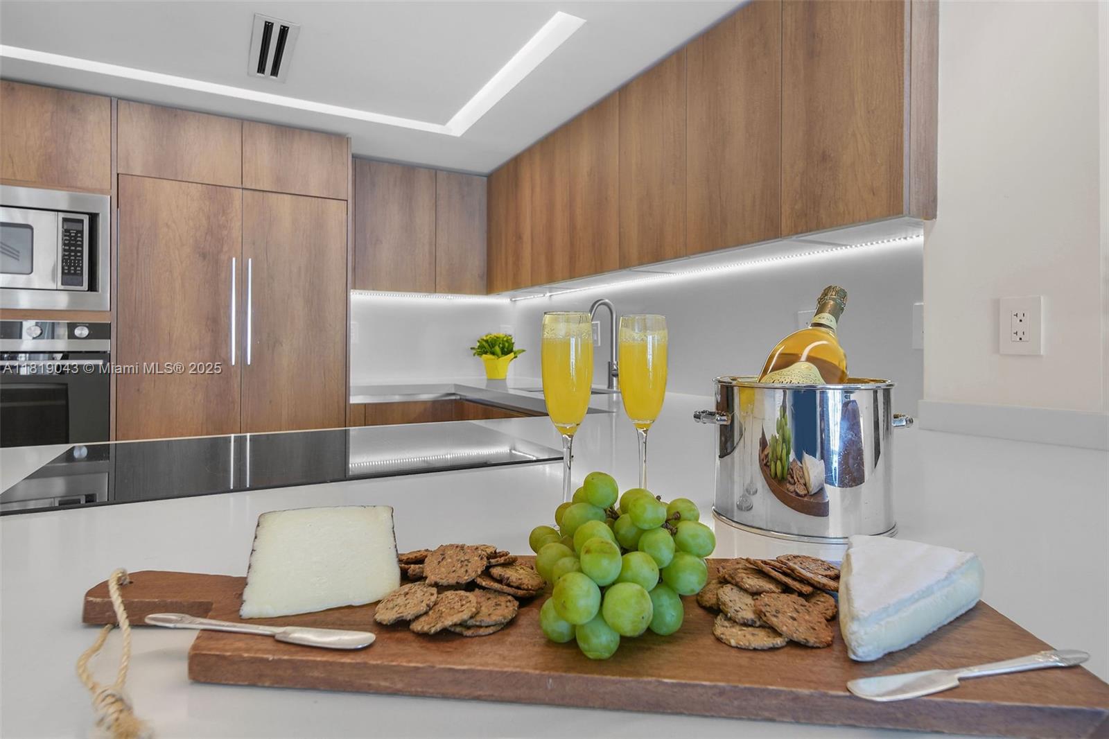 1450 Lincoln Rd #809, Miami Beach, Florida image 2