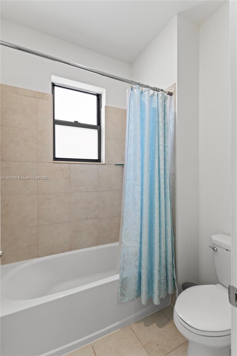 3557 W 94th Ter, Hialeah, Florida image 40
