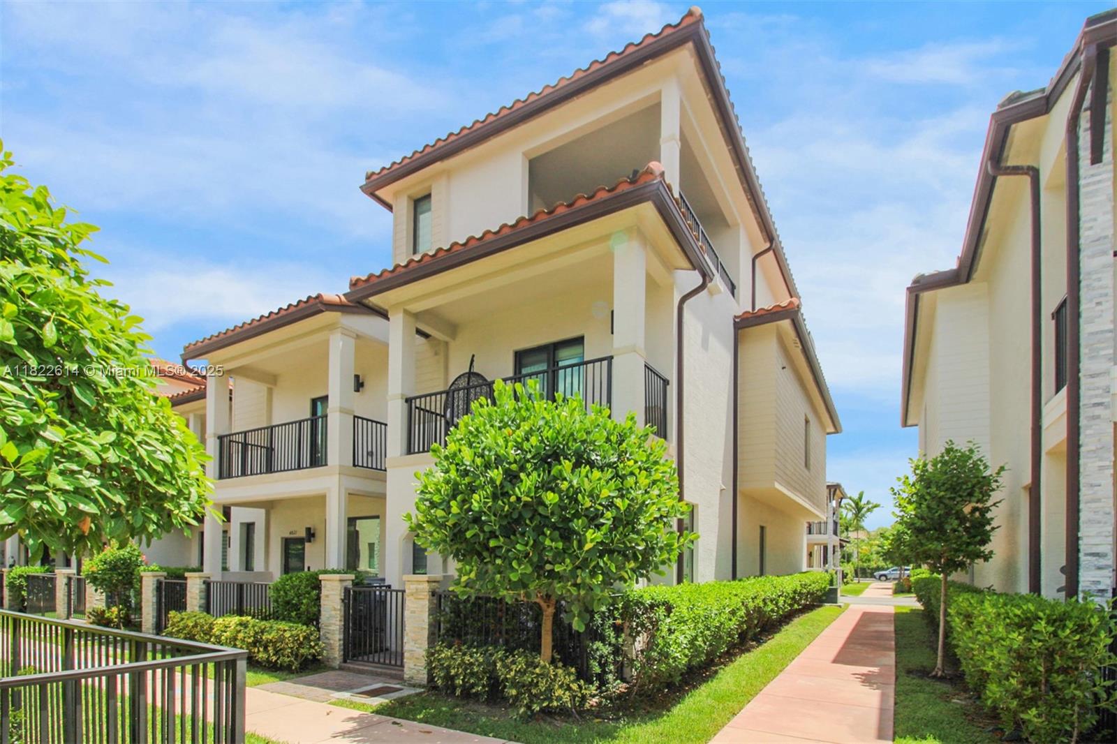 4809 NW 83rd Pkwy, Doral, Florida image 1