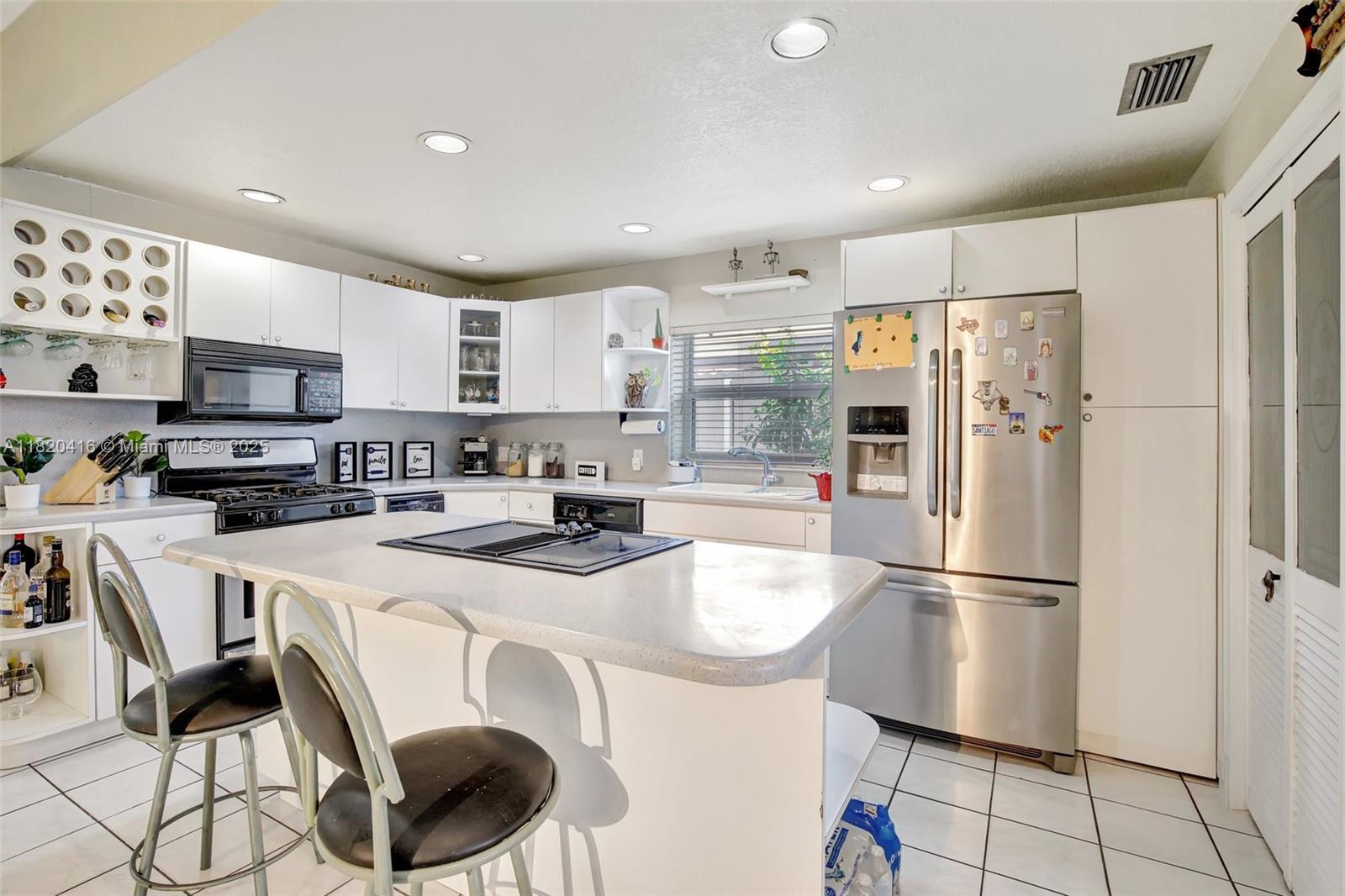 7950 NW 174th Ter, Hialeah, Florida image 20