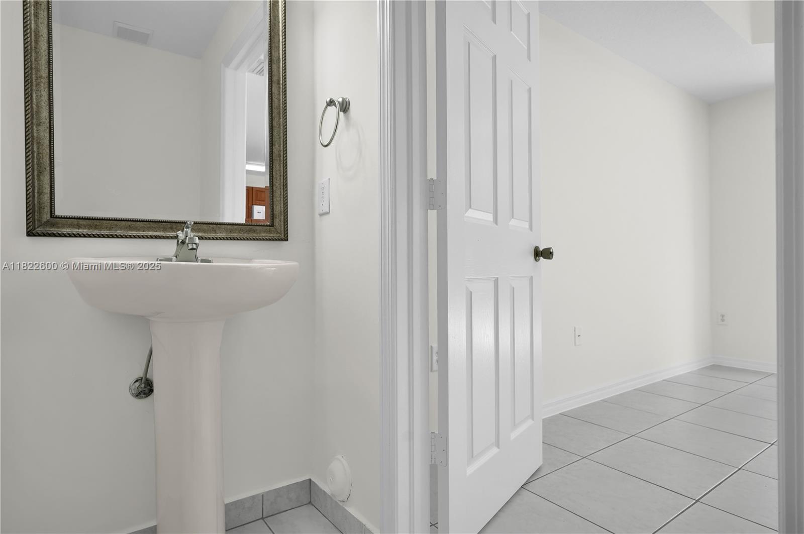 3086 SW 153rd Path, Miami, Florida image 4
