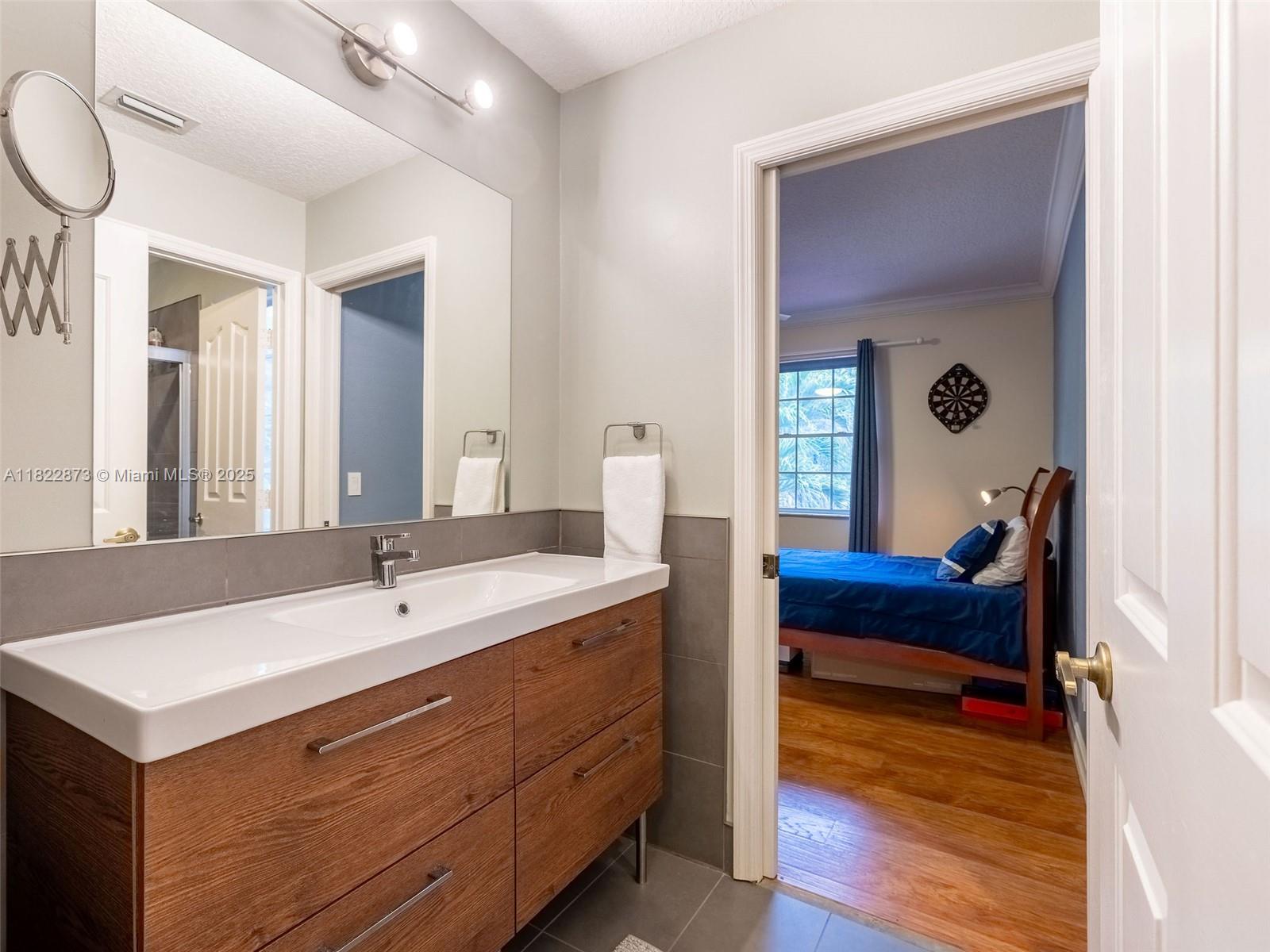 2721 Montevideo Ave, Cooper City, Florida image 33
