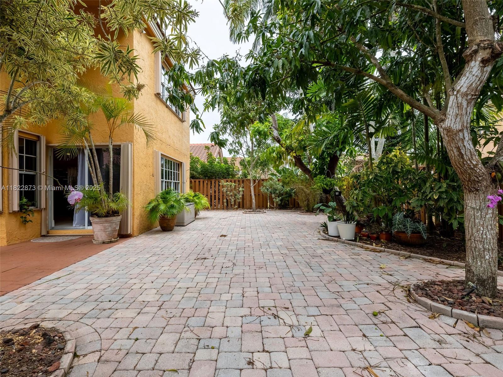 2721 Montevideo Ave, Cooper City, Florida image 44