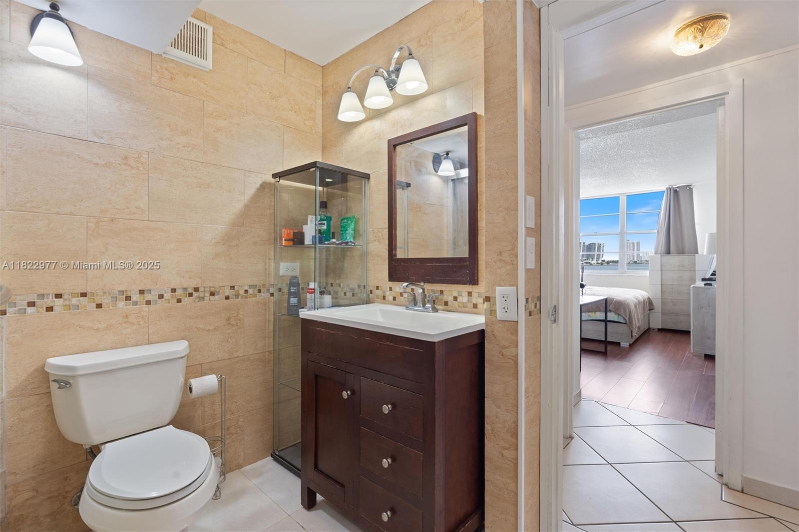 251 174th St #218, Sunny Isles Beach, Florida image 24