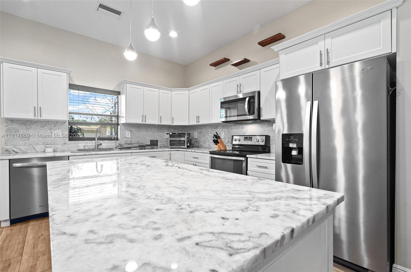 9265 NW 16th St, Pembroke Pines, Florida image 10
