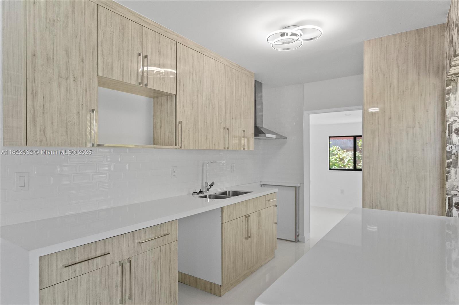 1640 NE 183 St, North Miami Beach, Florida image 14