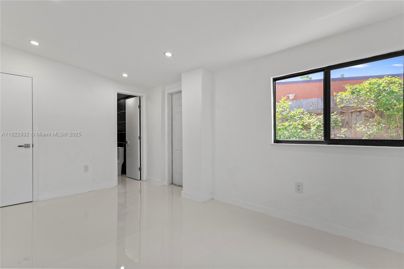 1640 NE 183 St, North Miami Beach, Florida image 34