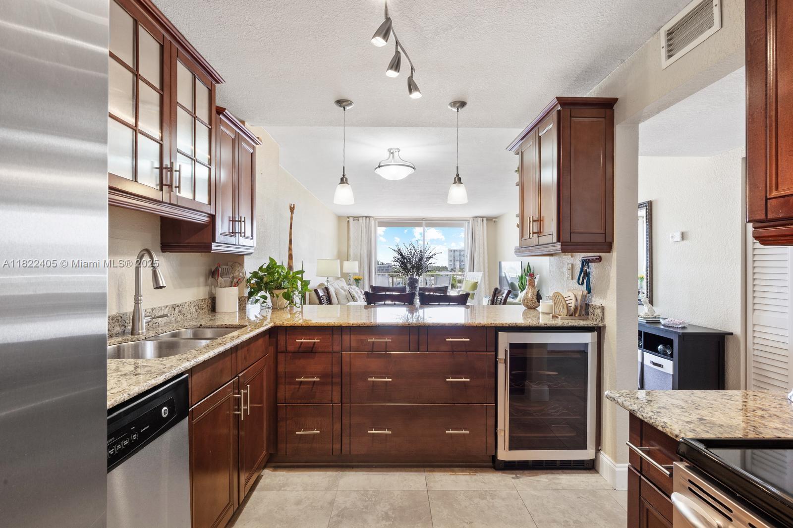 6900 Bay Dr #6G, Miami Beach, Florida image 14