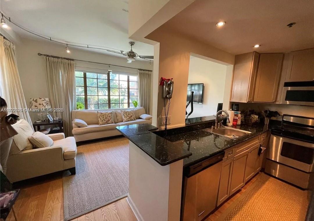 Property photo # 9