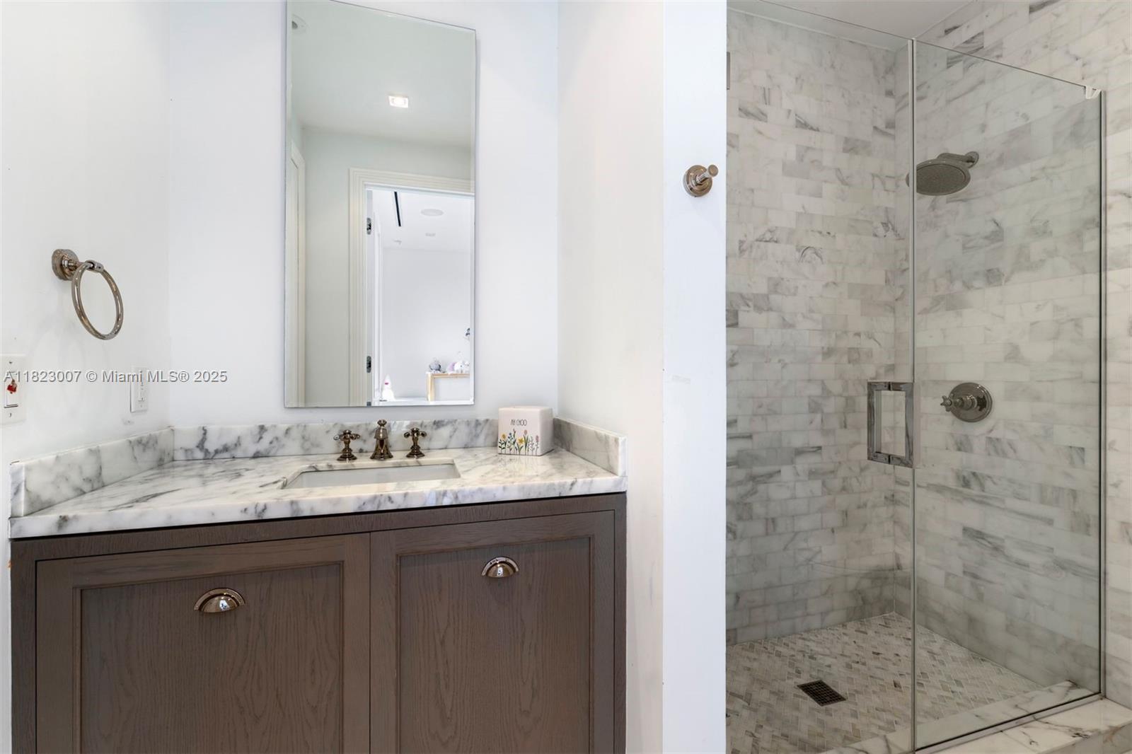 220 Cypress Dr, Key Biscayne, Florida image 35