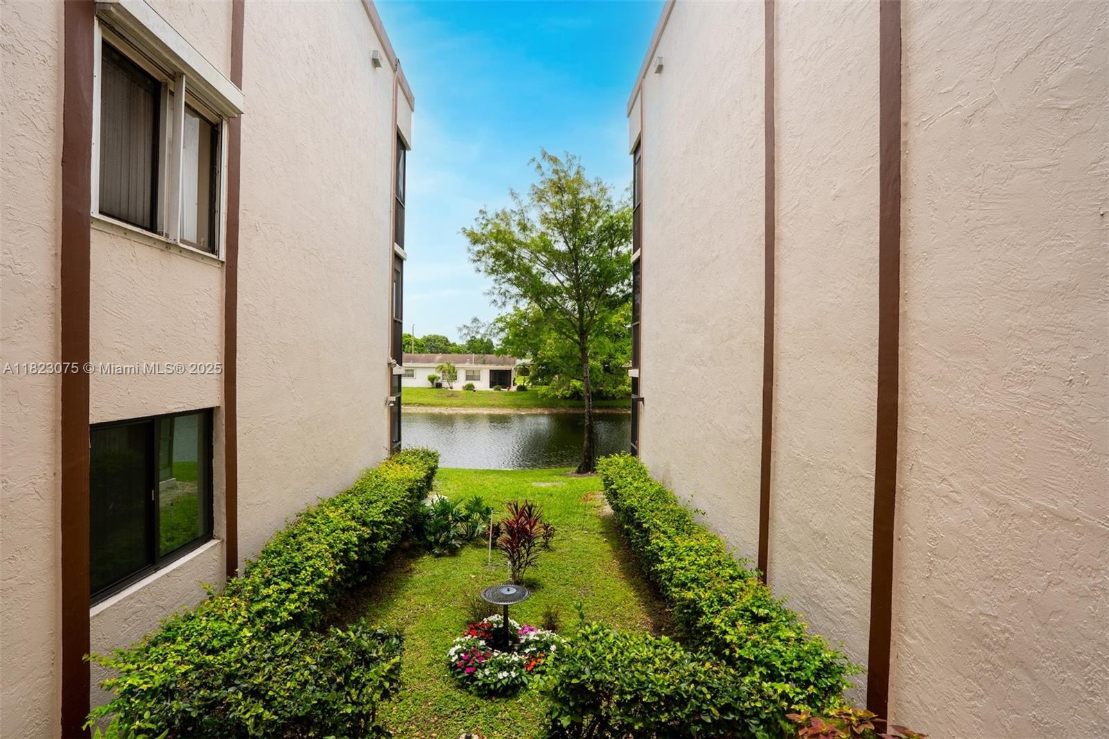 9455 N Belfort Cir #211, Tamarac, Florida image 23