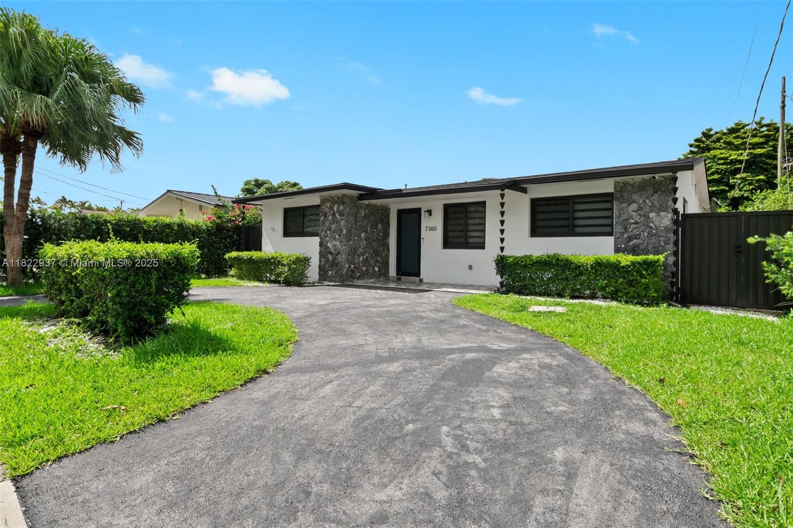 Property photo # 0
