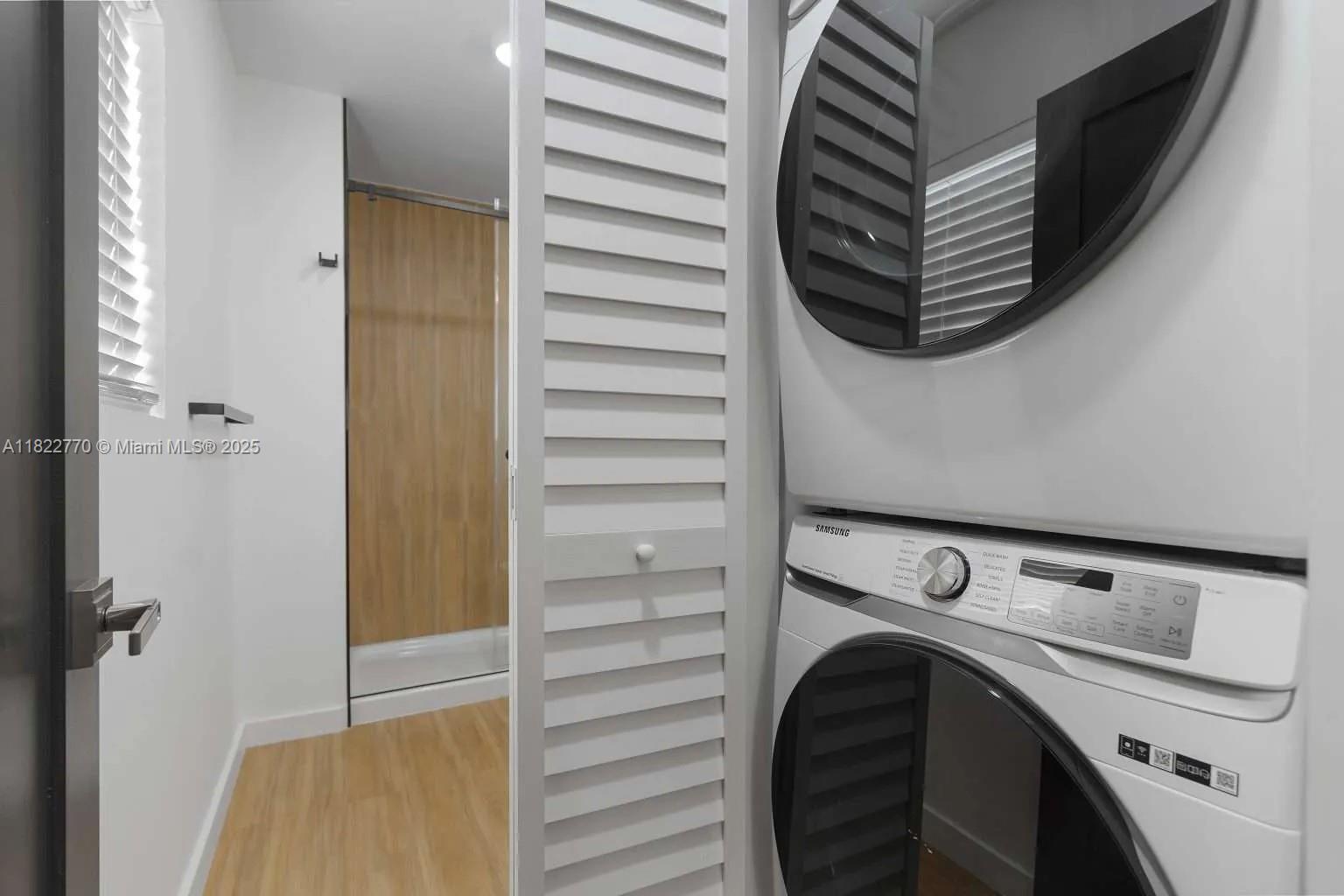 1428 NE 153rd Ter, North Miami Beach, Florida image 13