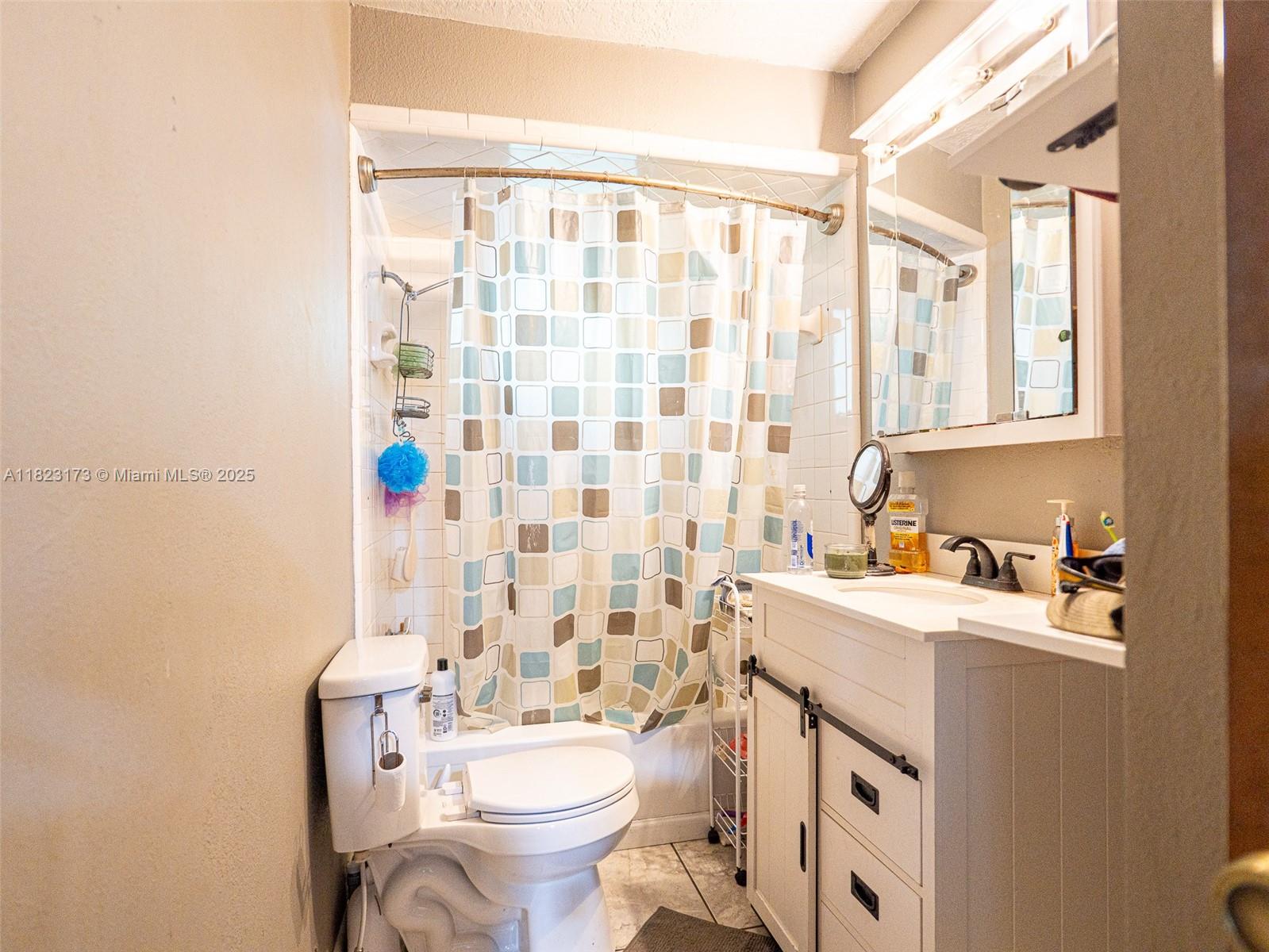 907 S Amelia Ave, Deltona, Florida image 10