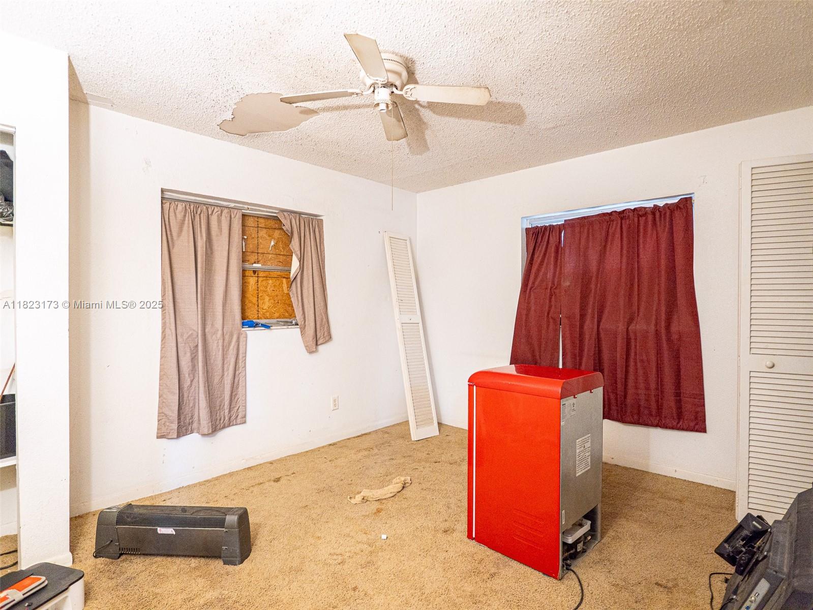 907 S Amelia Ave, Deltona, Florida image 9