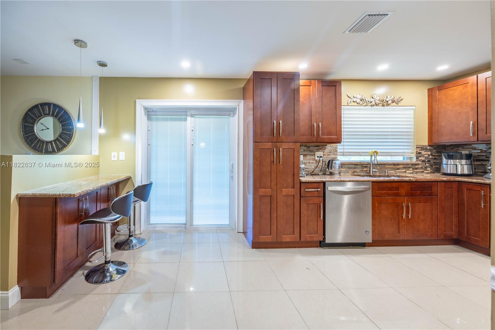 11351 NW 37th St, Coral Springs, Florida image 6