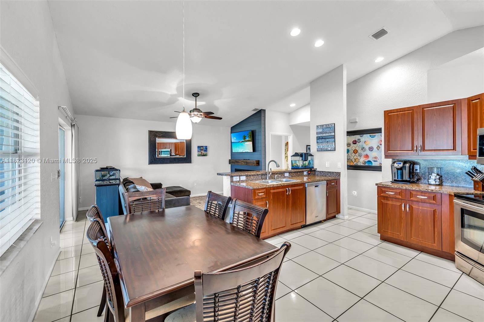 16260 La Costa Dr, Weston, Florida image 10