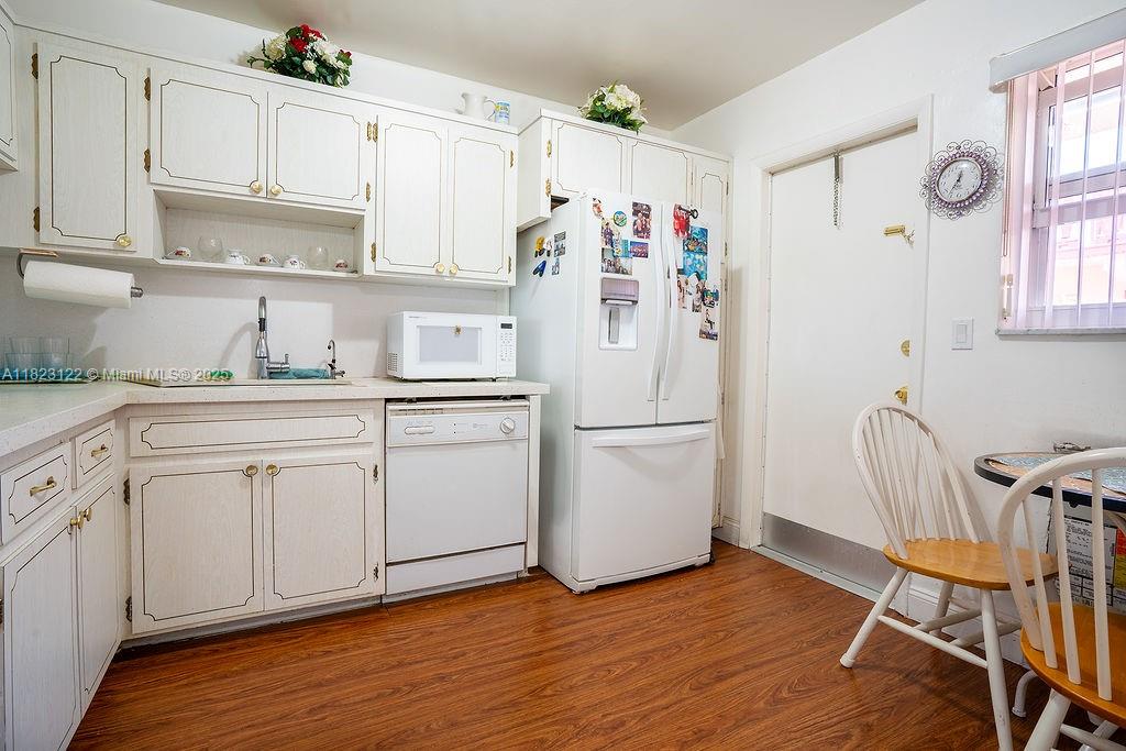 215 SE 3rd Ave #405C, Hallandale Beach, Florida image 18