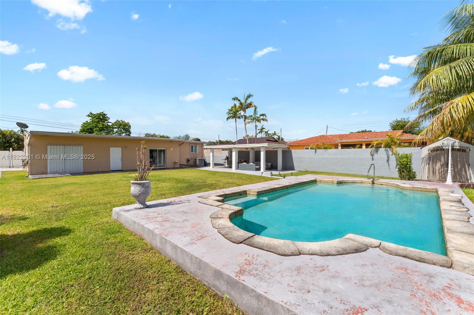 Property photo # 0