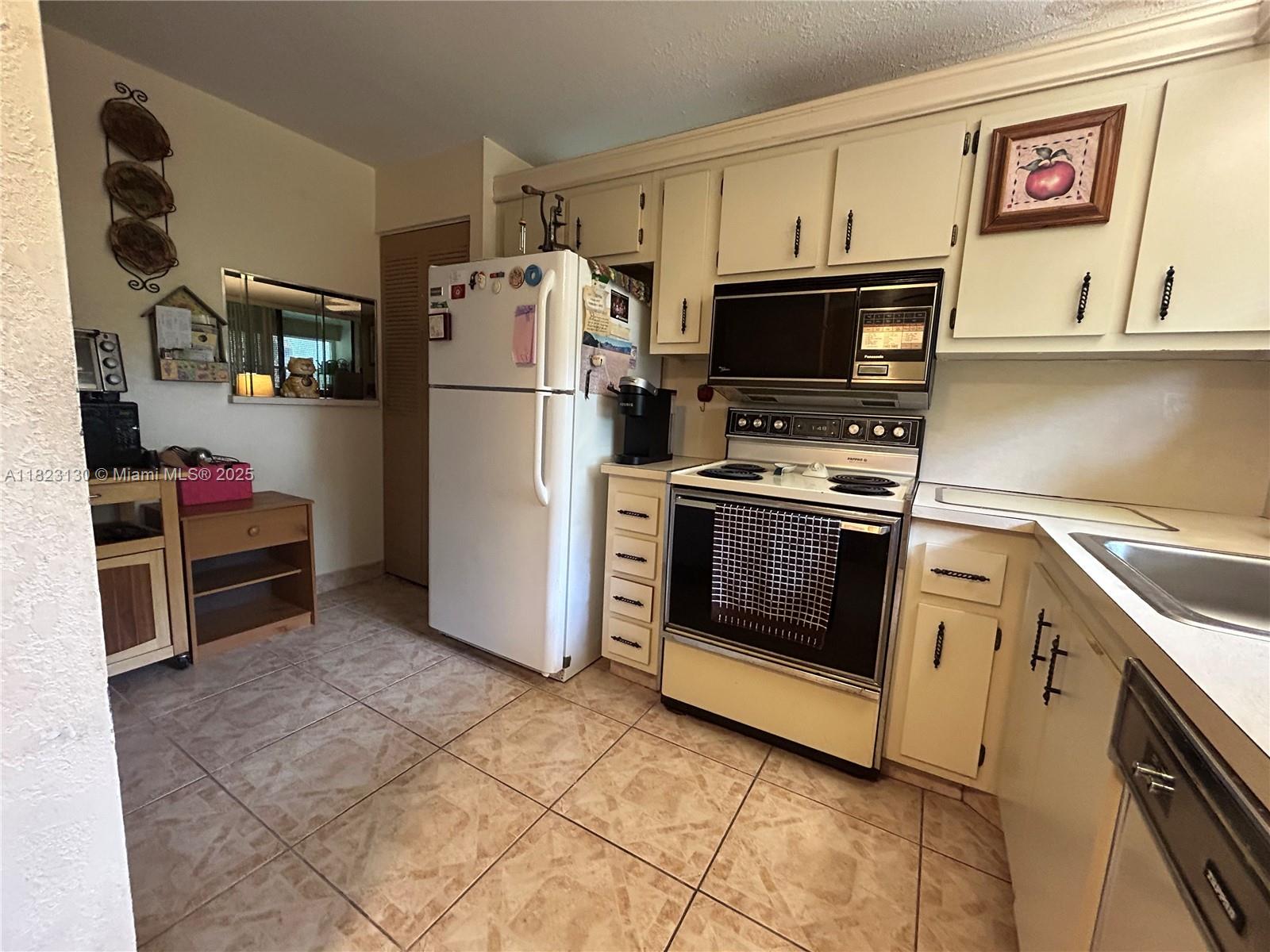 10300 NW 30th Ct #111, Sunrise, Florida image 4