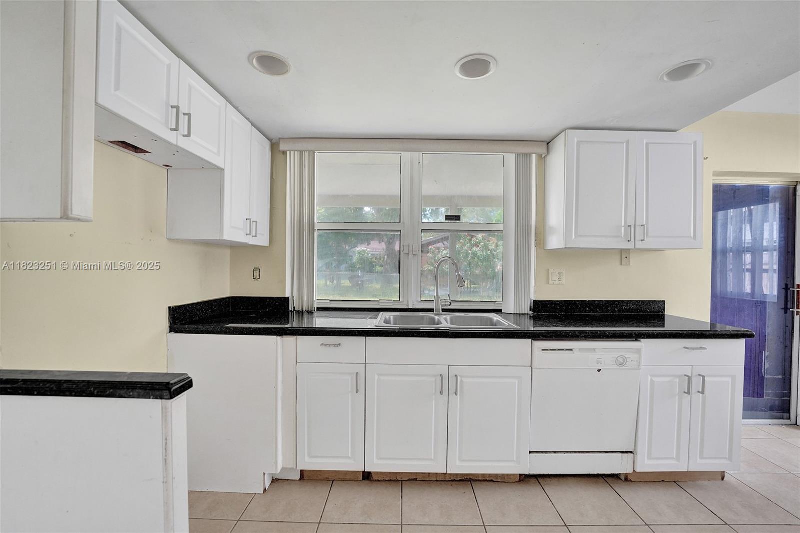 7504 Grant St, Hollywood, Florida image 22