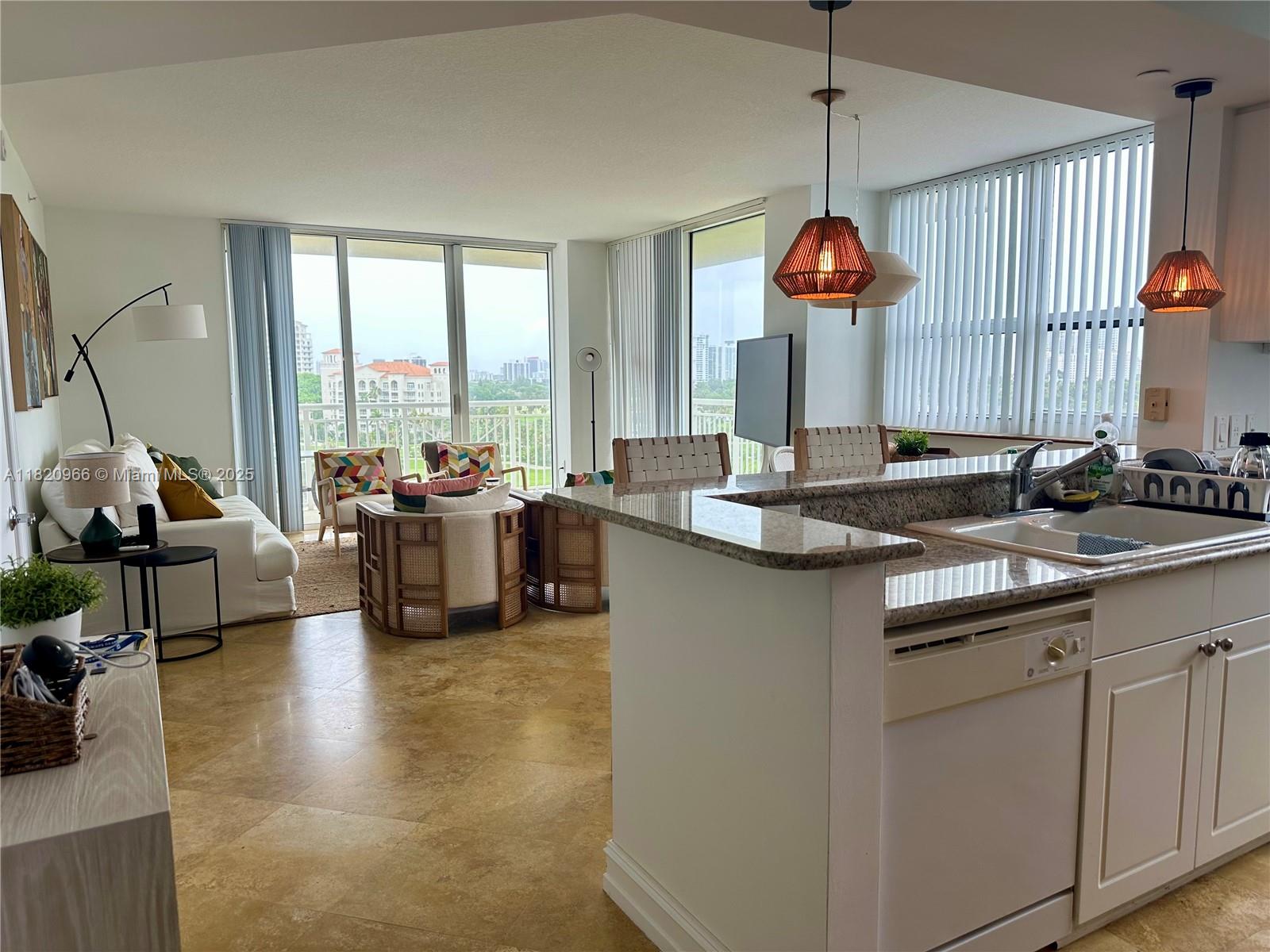 19501 W Country Club Dr #914, Aventura, Florida image 14