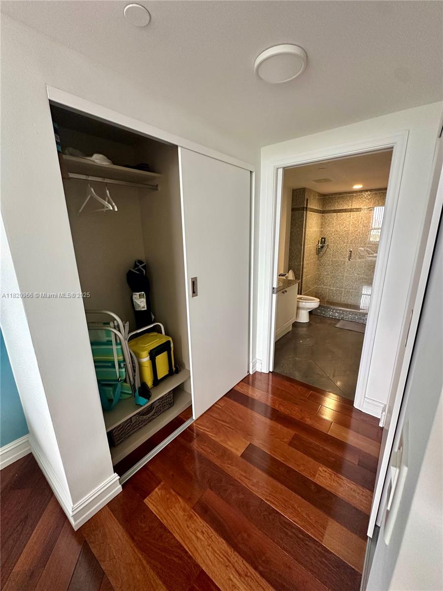 19501 W Country Club Dr #914, Aventura, Florida image 32