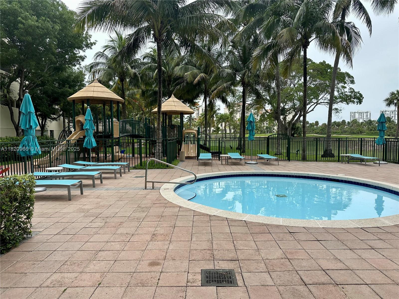 19501 W Country Club Dr #914, Aventura, Florida image 38