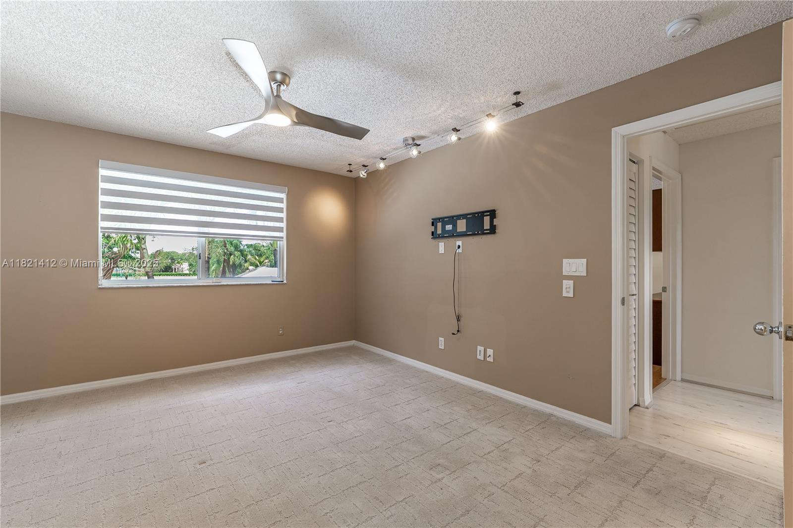 1654 SW 109th Ter, Davie, Florida image 20