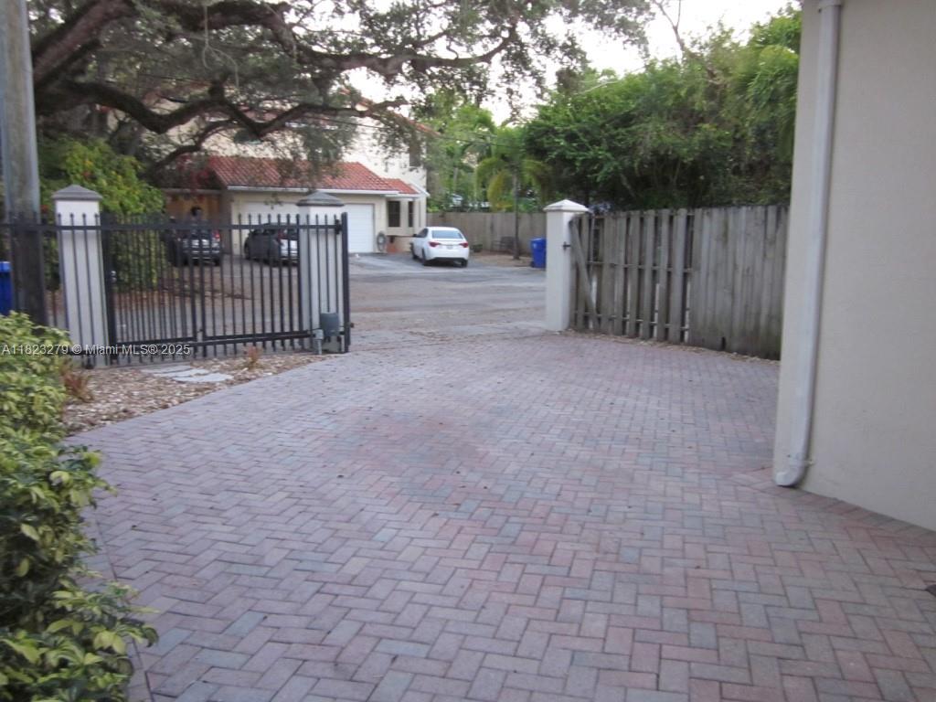 Property photo # 8