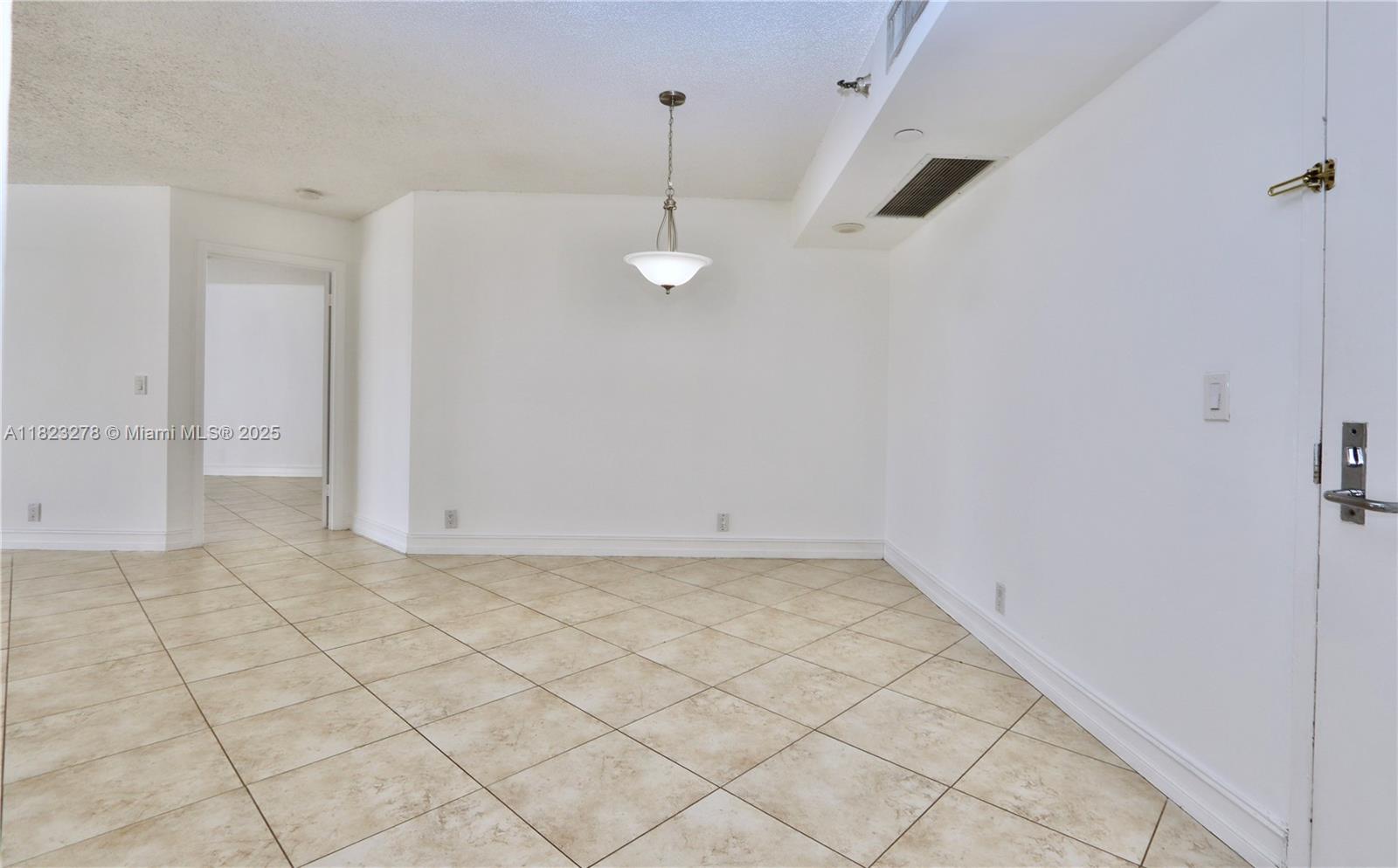3500 Mystic Pointe Dr #1207, Aventura, Florida image 13