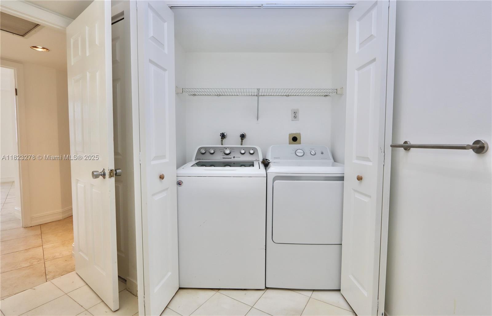 3500 Mystic Pointe Dr #1207, Aventura, Florida image 28