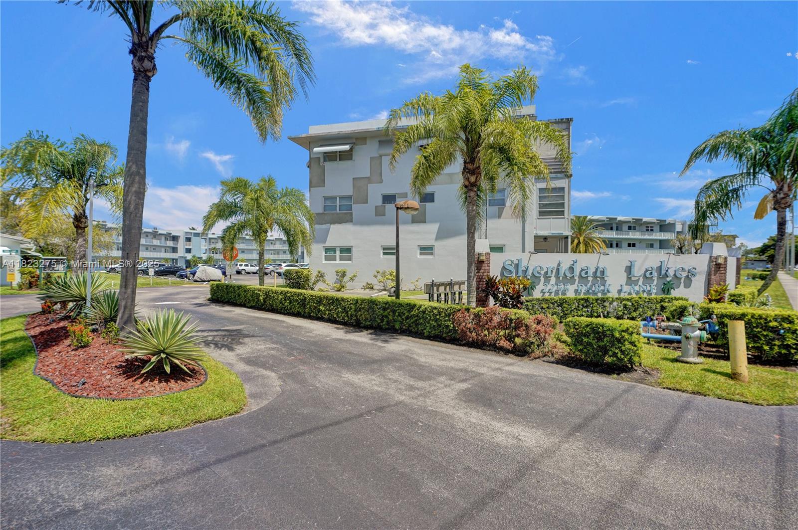 Residential, Hollywood, Florida image 1