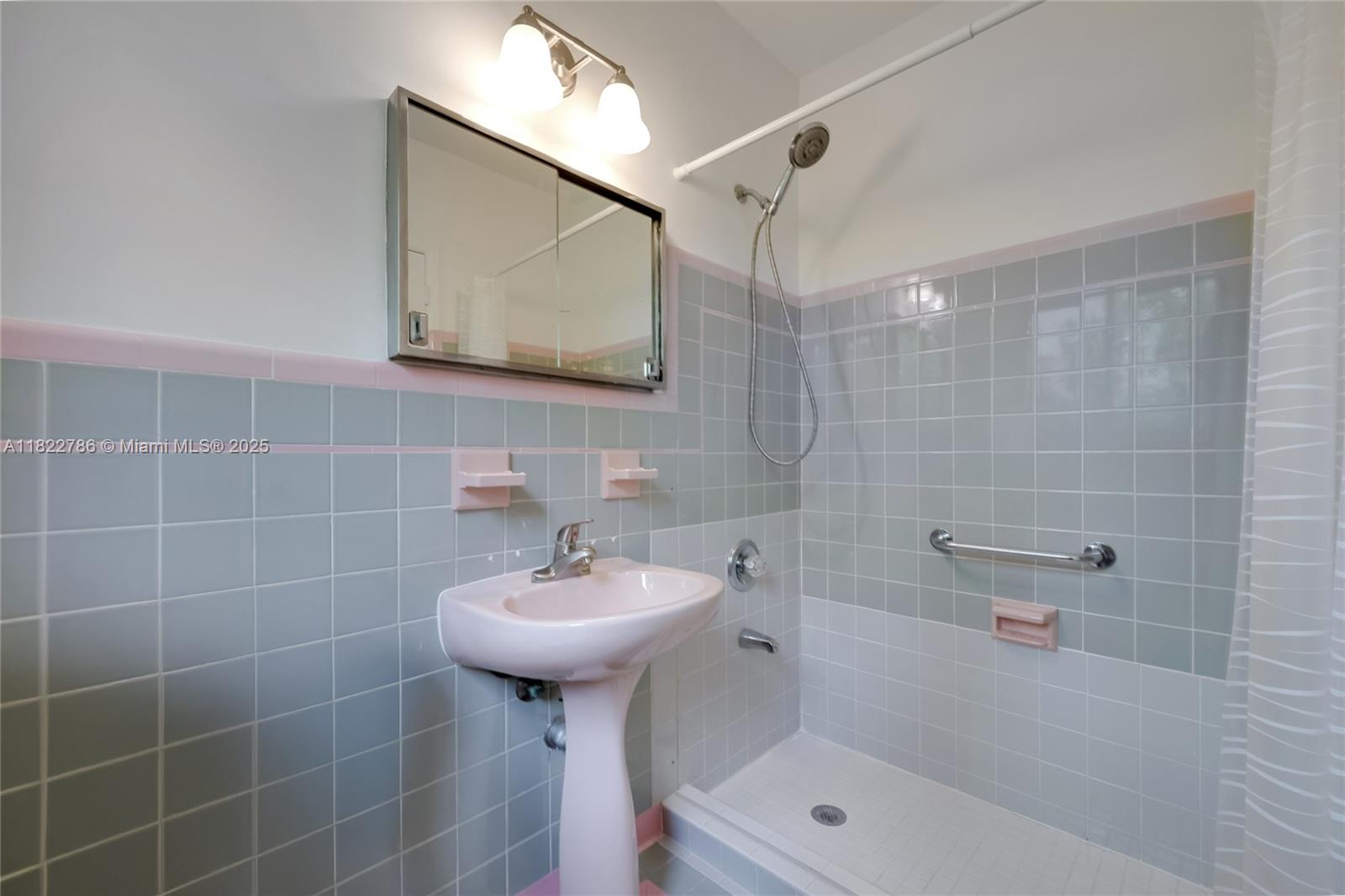 708 Navarre Ave, Coral Gables, Florida image 12