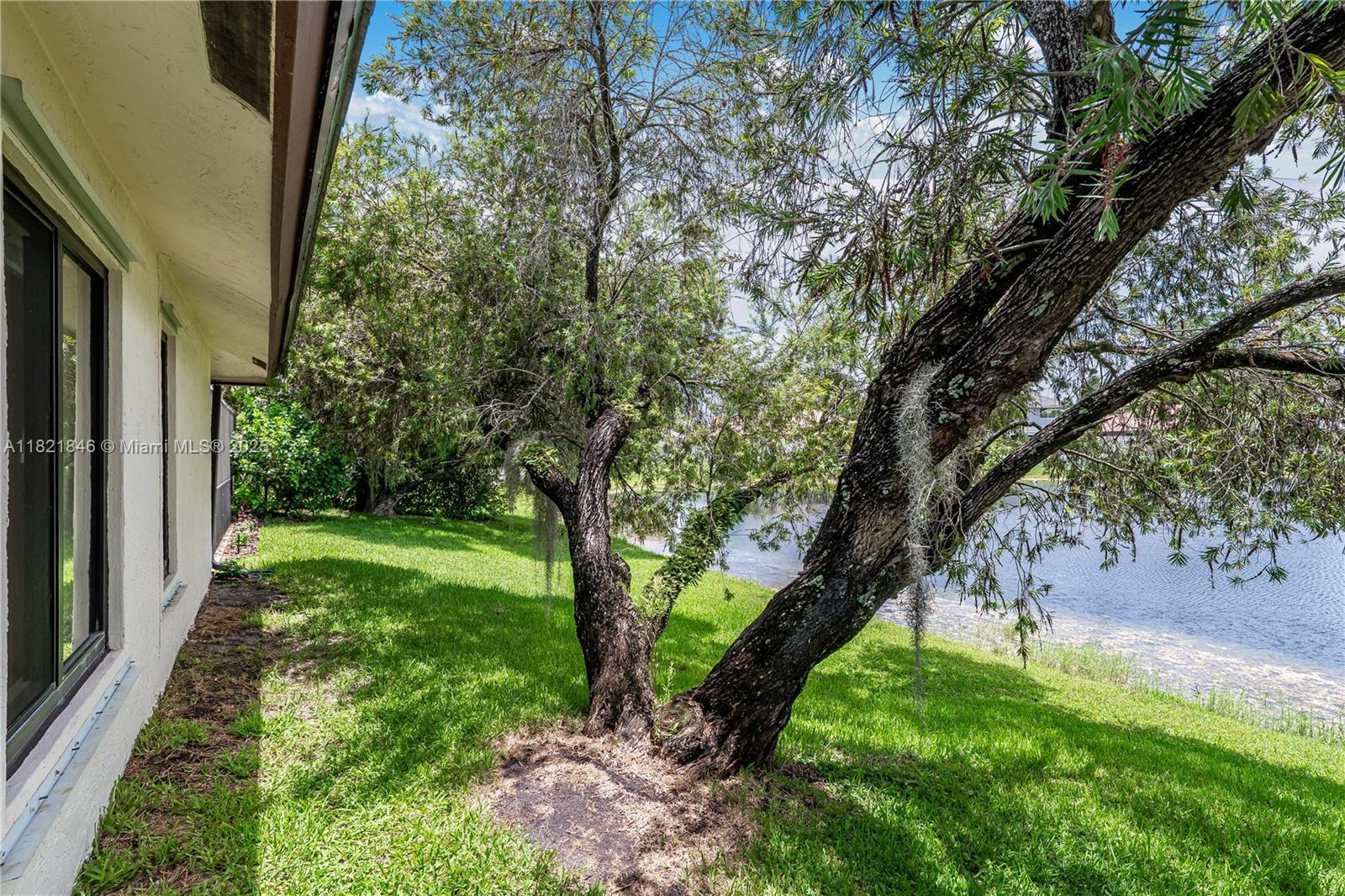 851 Altavista Ter, Davie, Florida image 31