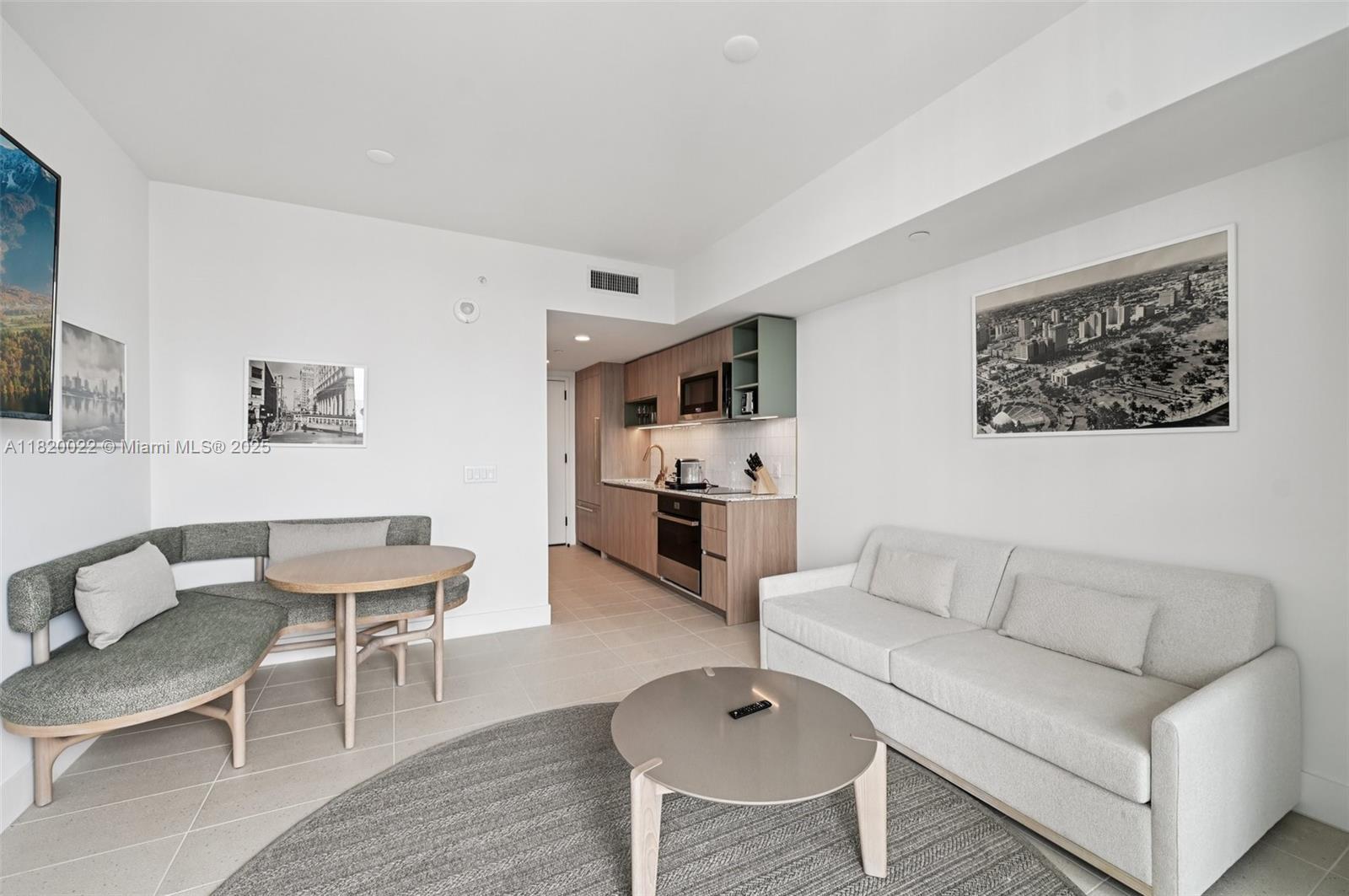 Condo for Sale in Miami, FL