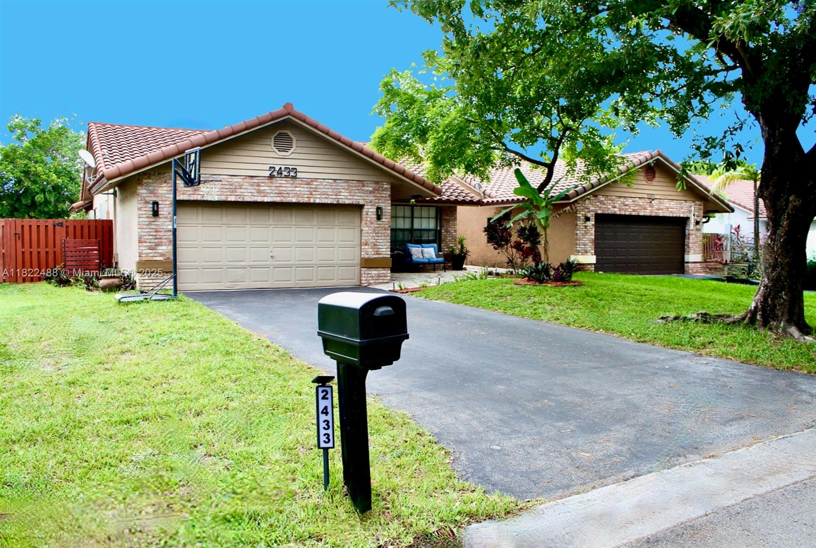 2433 NW 92nd Ave, Coral Springs, Florida image 2