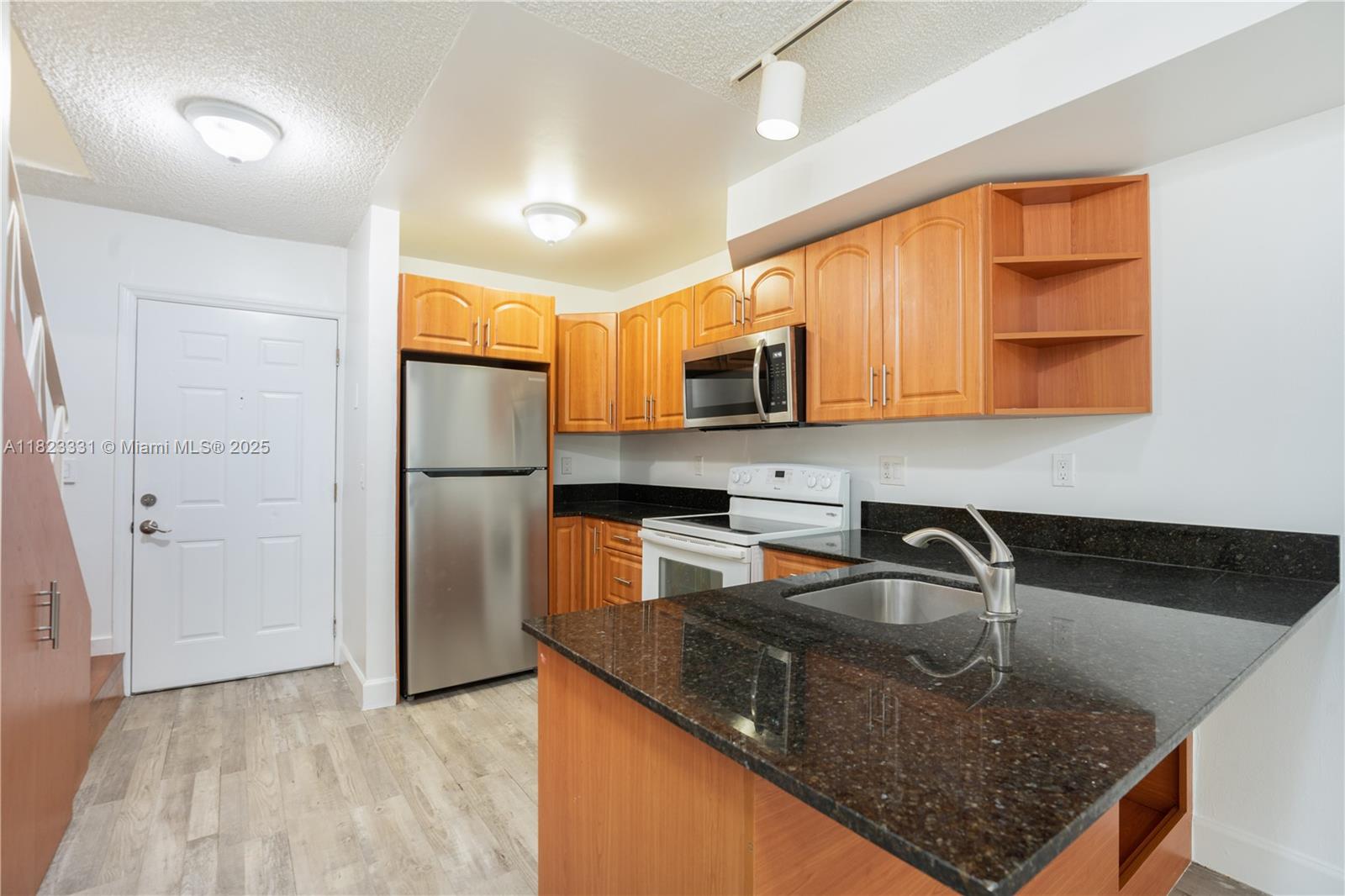 Property photo # 0
