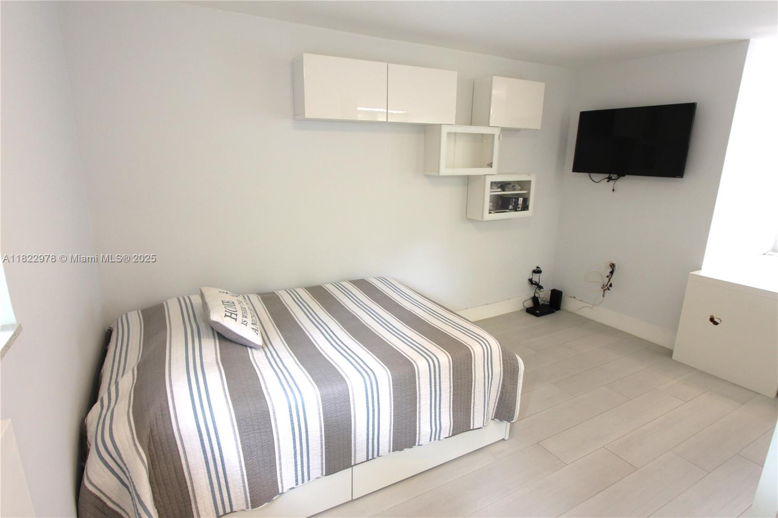 427 Santander Ave #202, Coral Gables, Florida image 10