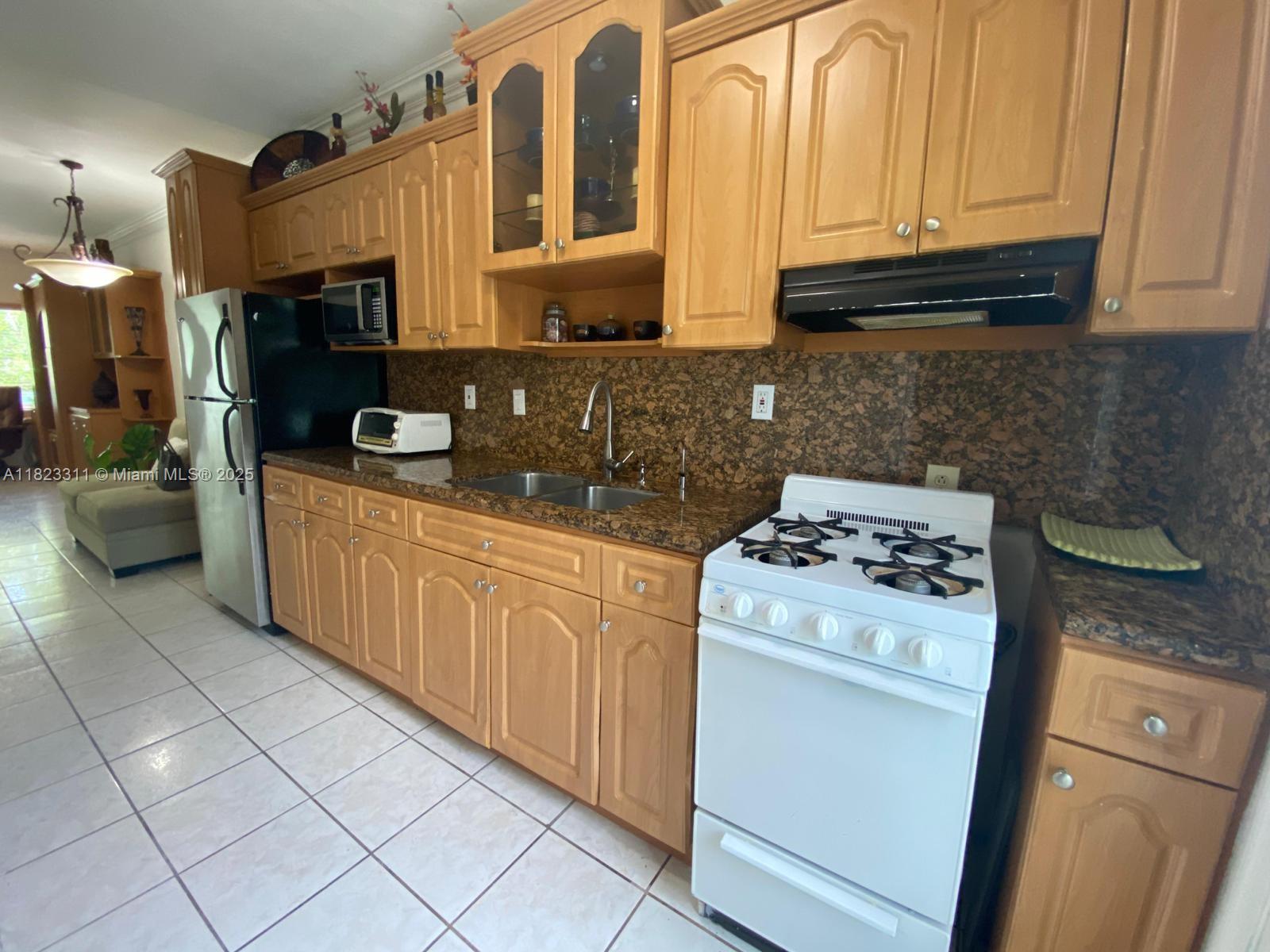 Property photo # 4