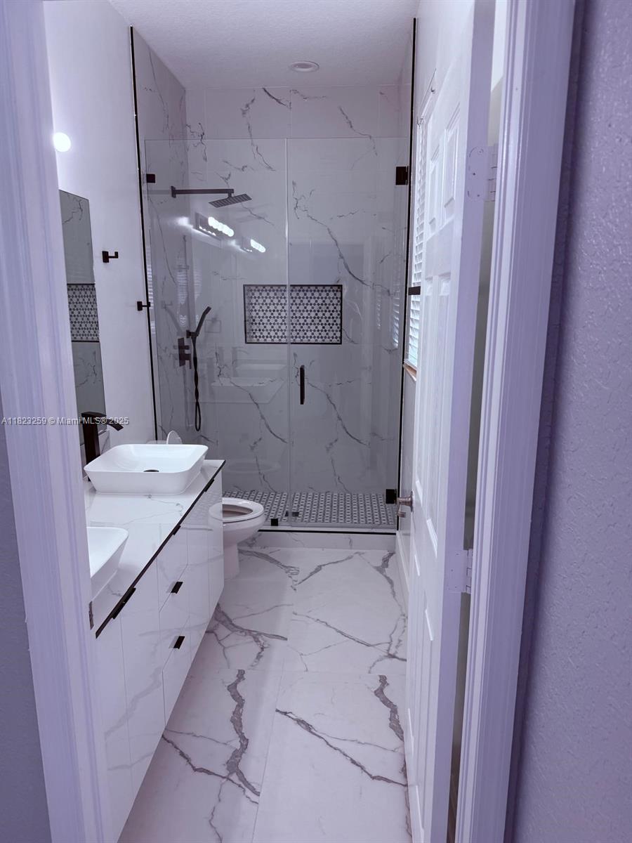 239 SE 37th Pl, Homestead, Florida image 5