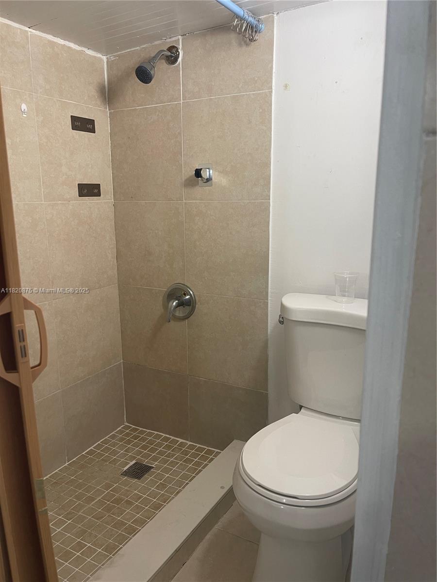 2775 W Okeechobee Rd Lote 113, Hialeah, Florida image 22