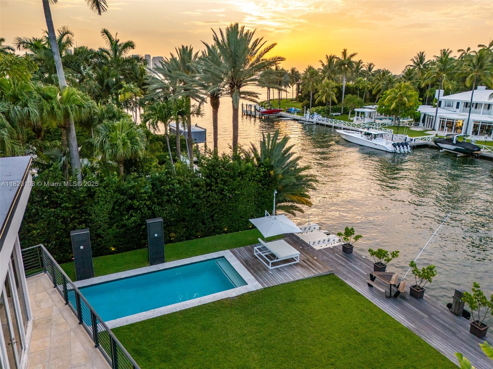 1833 W 24th St, Miami Beach, Florida image 36