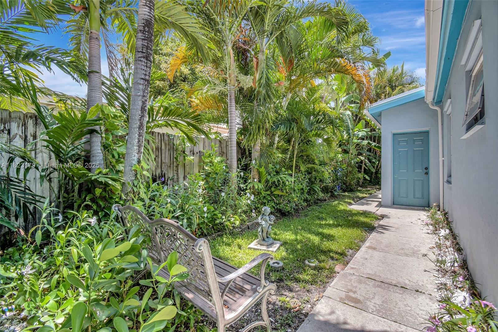 1991 NE 178th St, North Miami Beach, Florida image 32