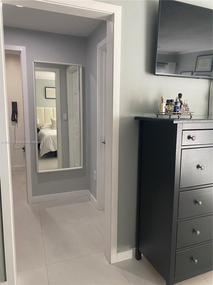 Residential, Hialeah, Florida image 10