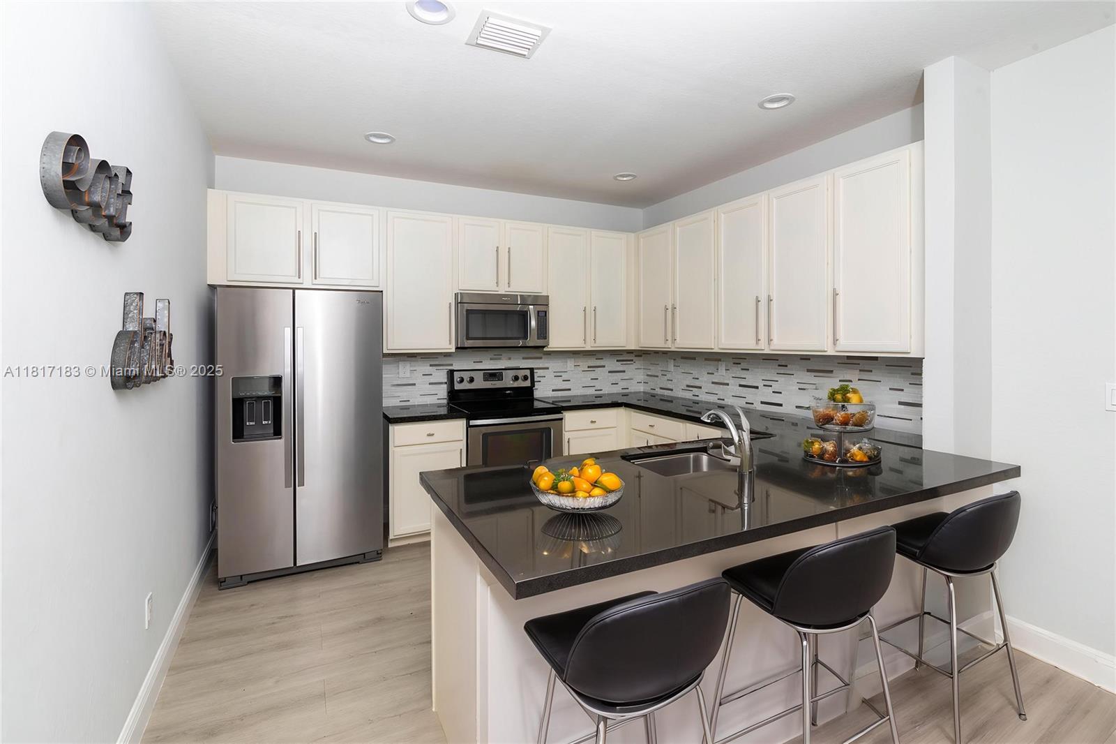 Property photo # 6