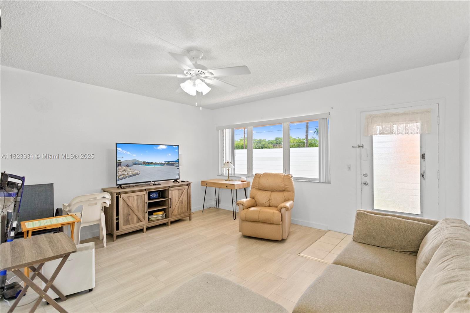 1030 SW 11th St #8M, Hallandale Beach, Florida image 7